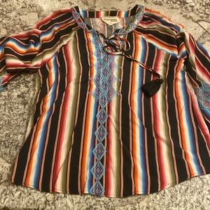 Savanna Jane Women’s Embroidered Serape Top small